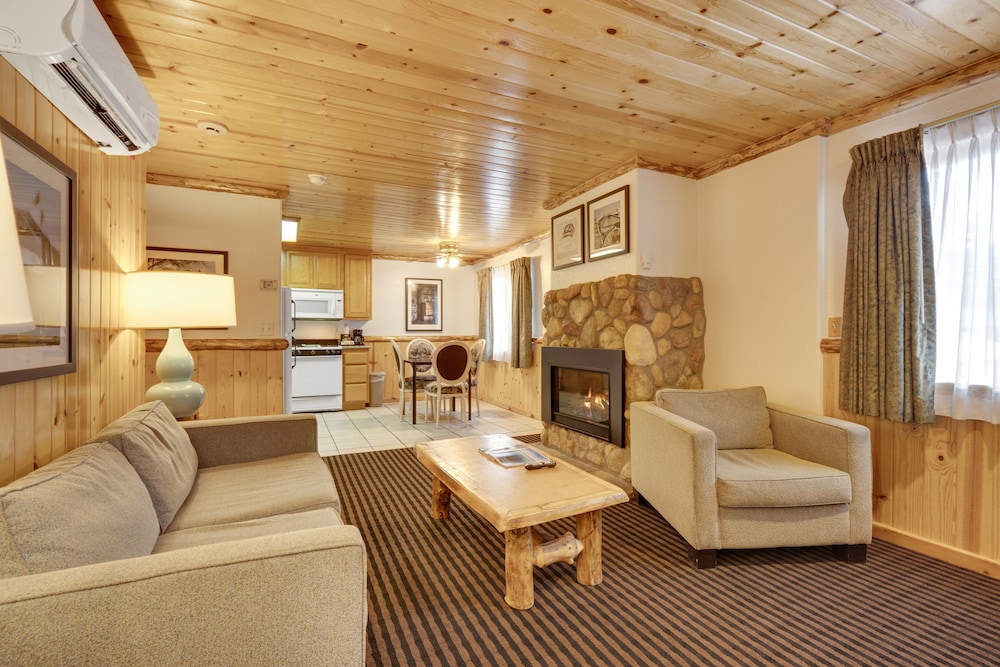 3 Peaks Resort Beach Club 24/50