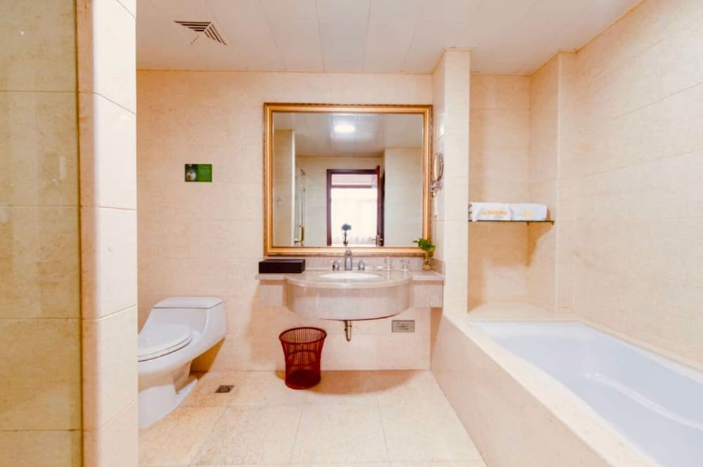 Shanghai Shahai International Hotel 63/64