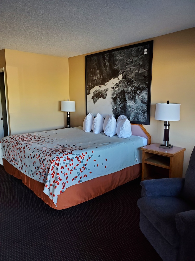Scottish Inns Ashland 16/29