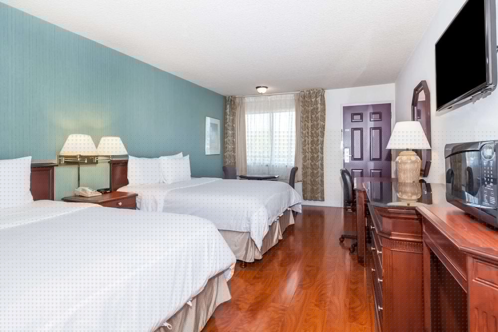 Days Inn & Suites By Wyndham Sunnyvale 12/36