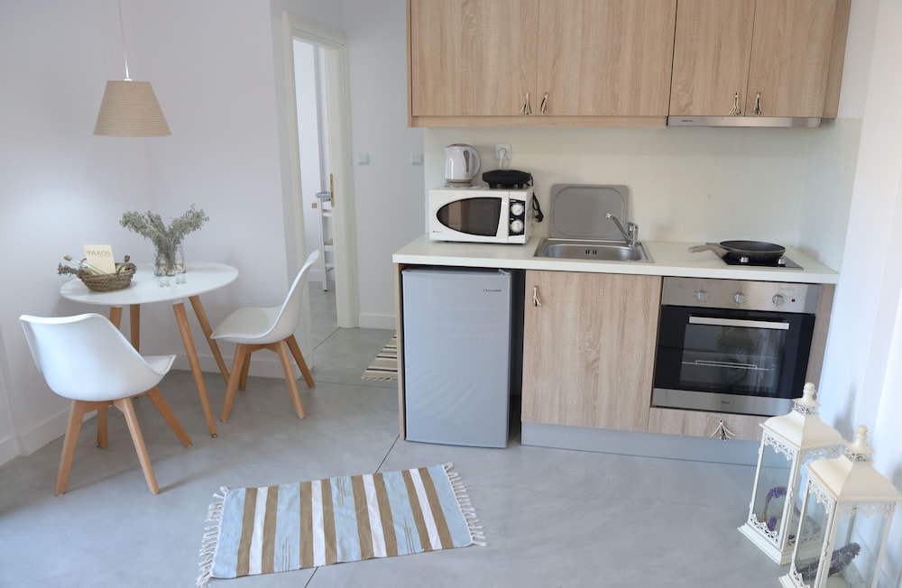 Axos Apartments 18/22