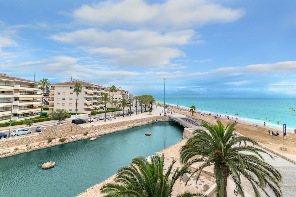 Akquaaa Boutique Hotel 39/48