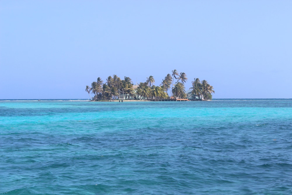 Blue Marlin Beach Resort 45/51