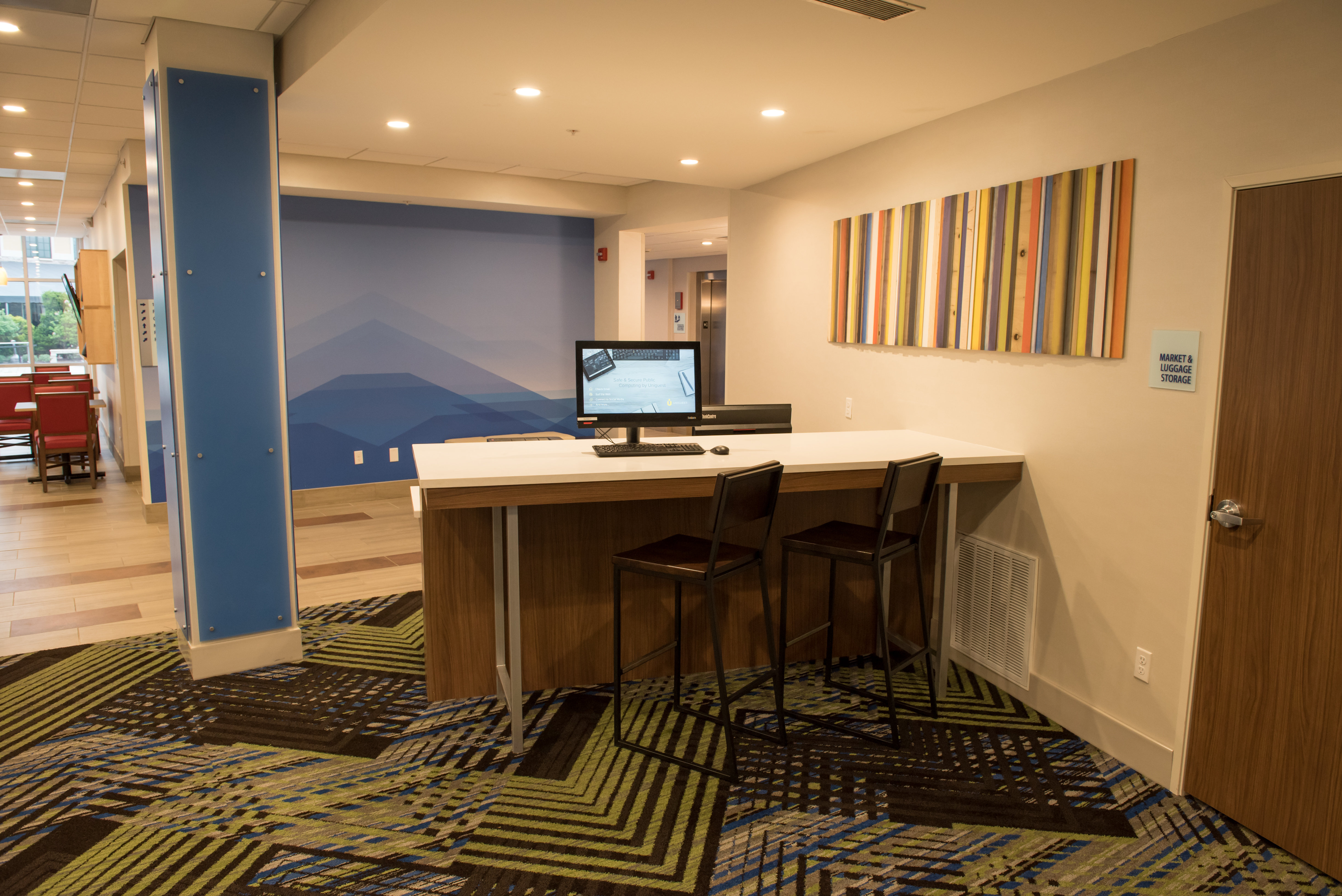 Holiday Inn Express Suites Merrillville 44/45