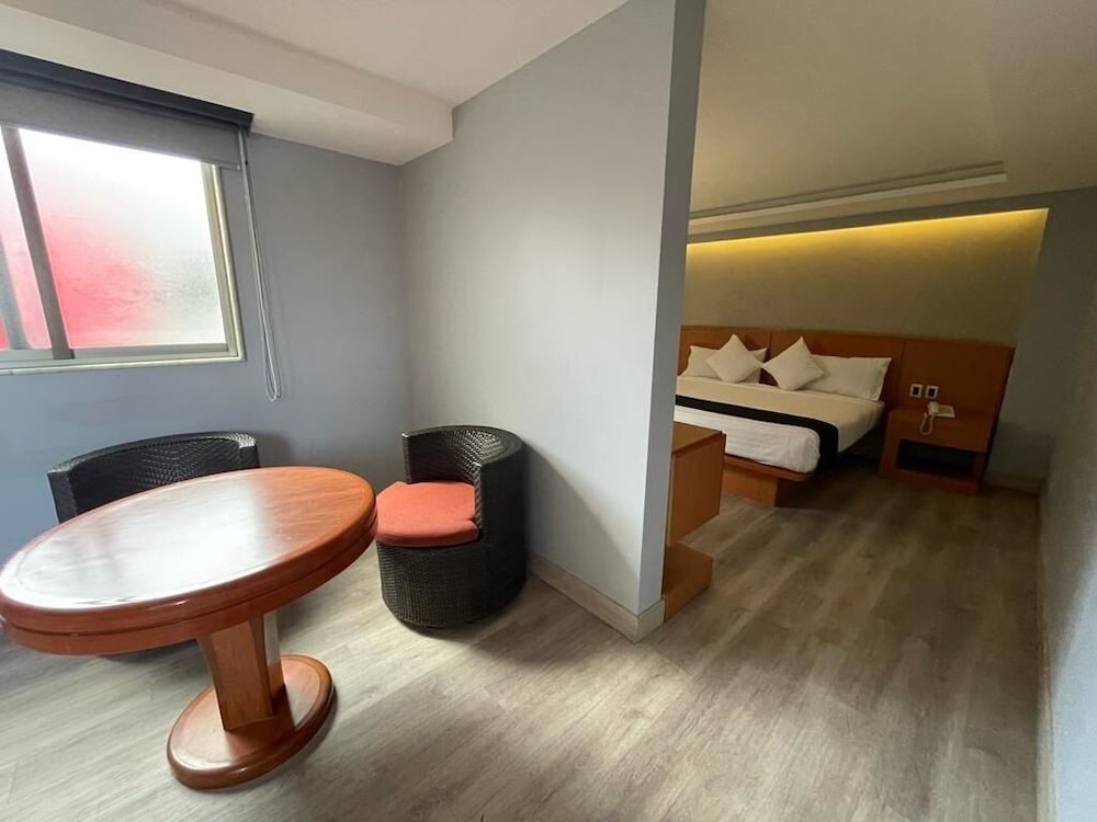 Hotel el Senador 33/42