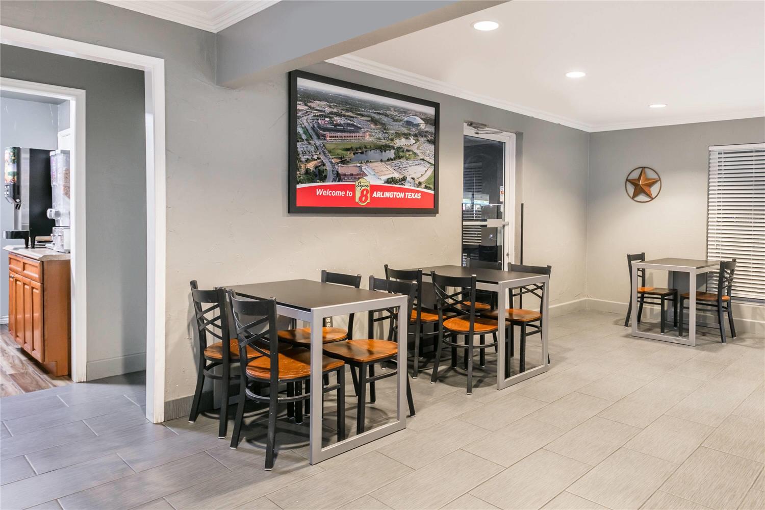 Super 8 by Wyndham Arlington Near AT and T Stadium 5/10