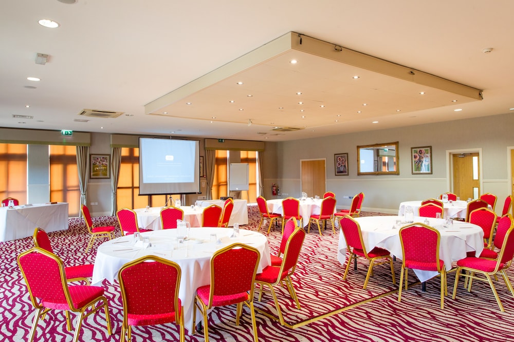 Classic Lodges Bagden Hall Hotel 46/63