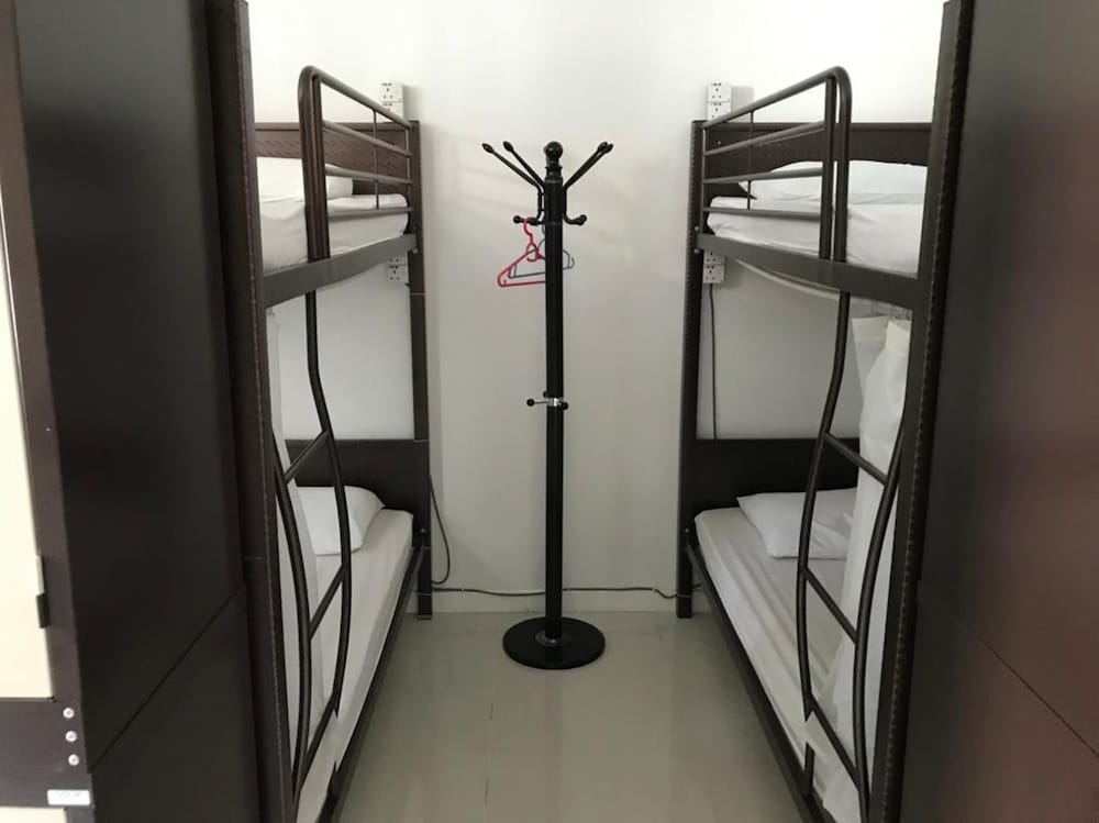 Island Hostel Bayan Lepas Airport 33/46