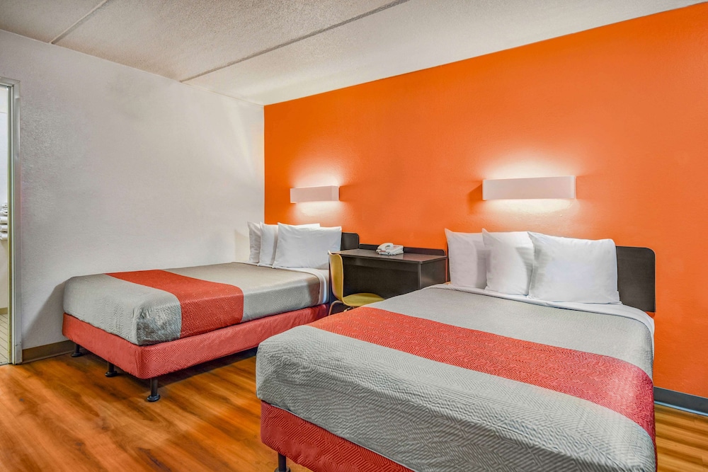 Motel6 Memphis, TN - Downtown 22/58