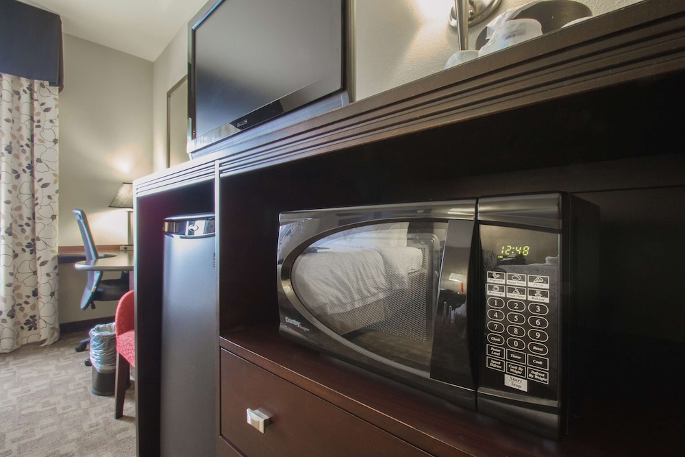 Hampton Inn Greenville, NC 65/81