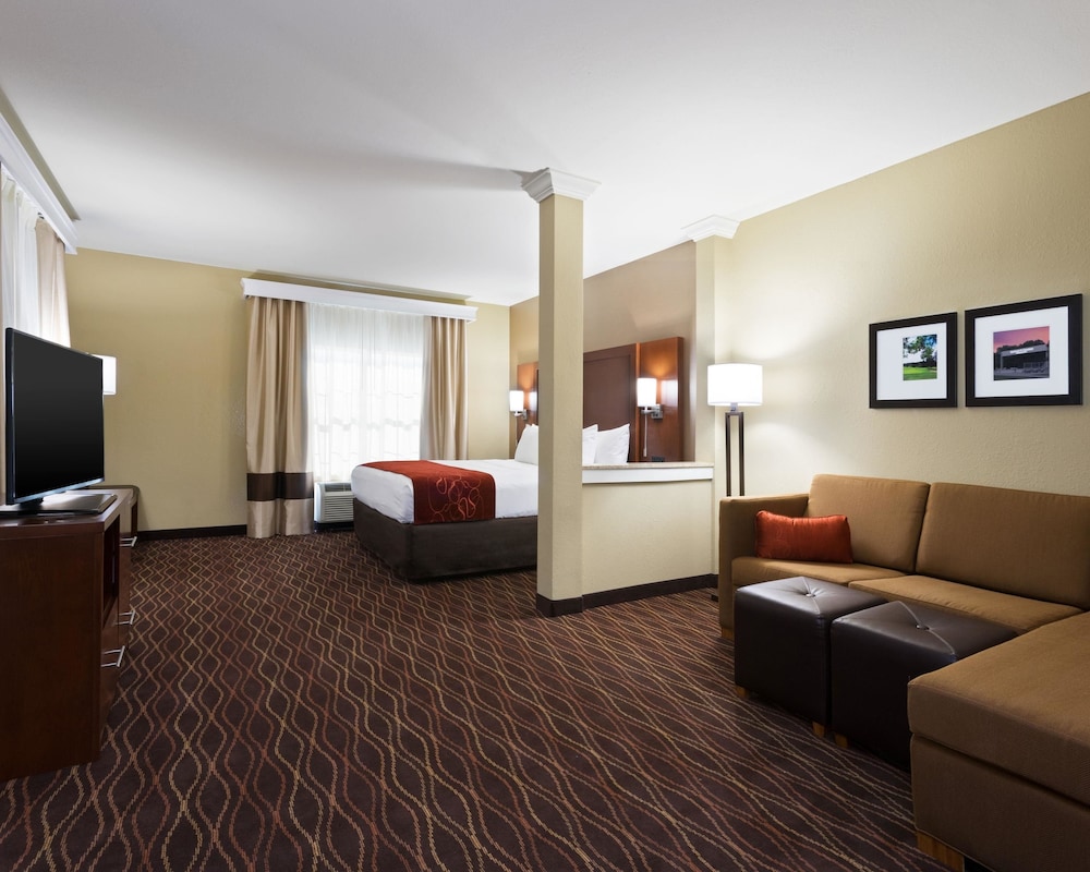 Comfort Suites DuBois Country Club 34/51