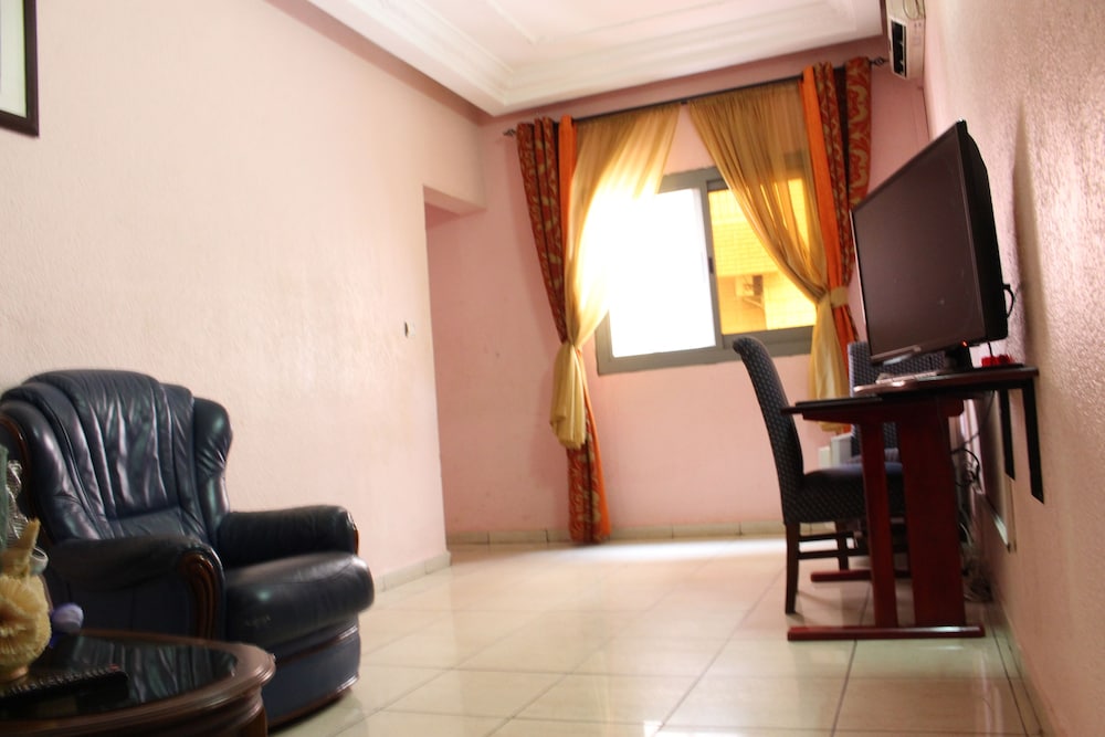 Tou'Ngou Hotel 28/50