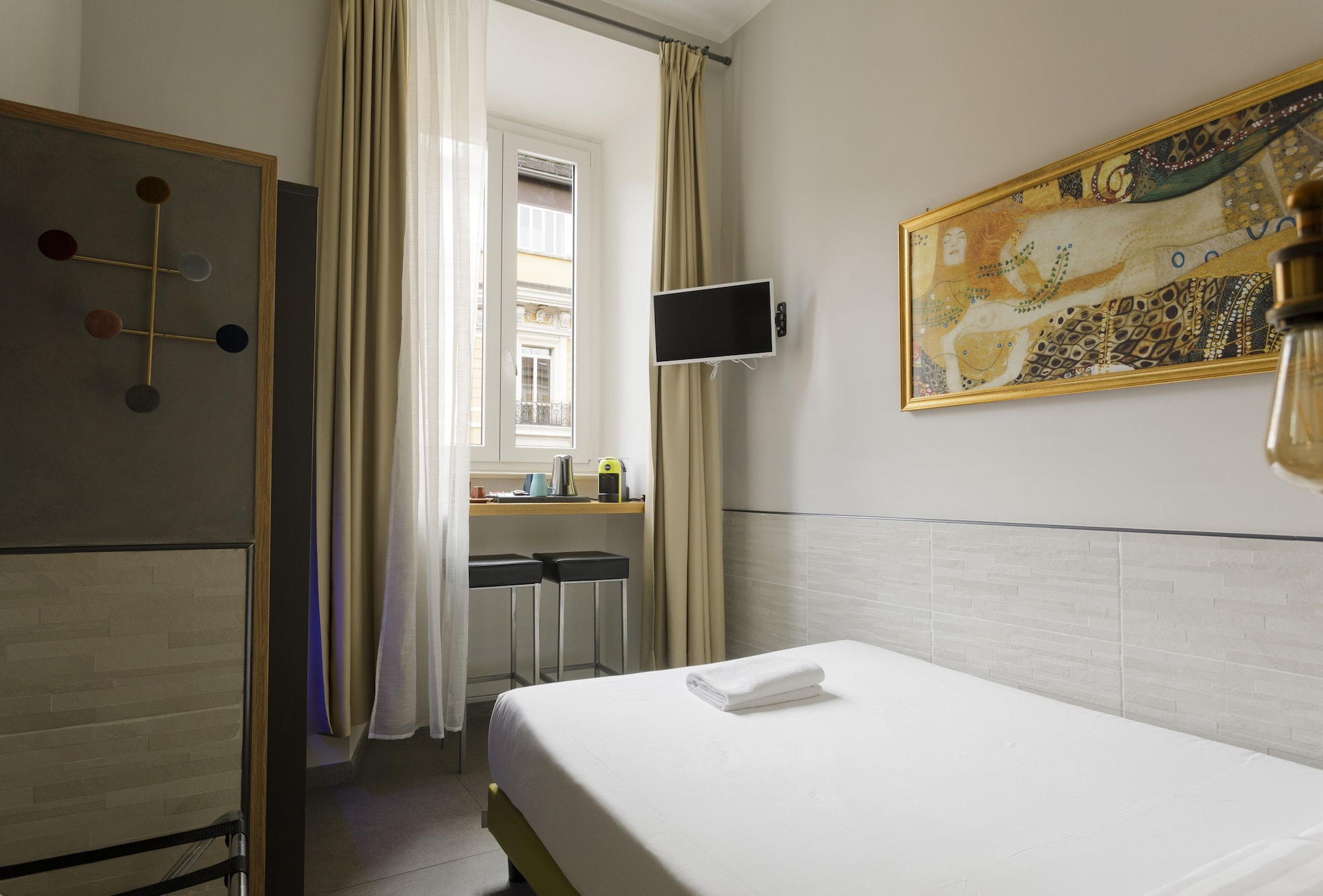 ECONOMY, DOUBLE BED, SMALL