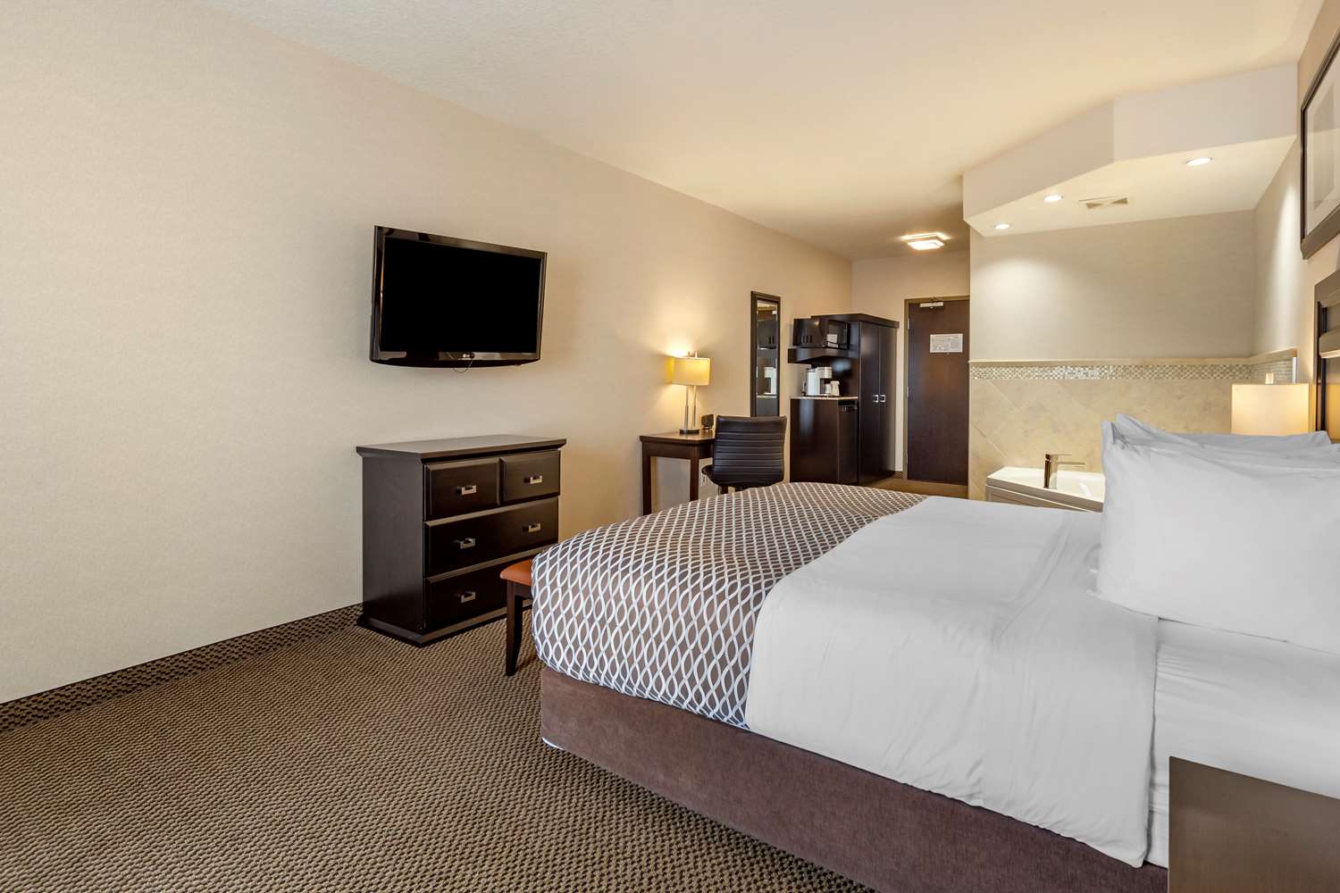 Best Western Plus The Inn At St. Albert 11/38