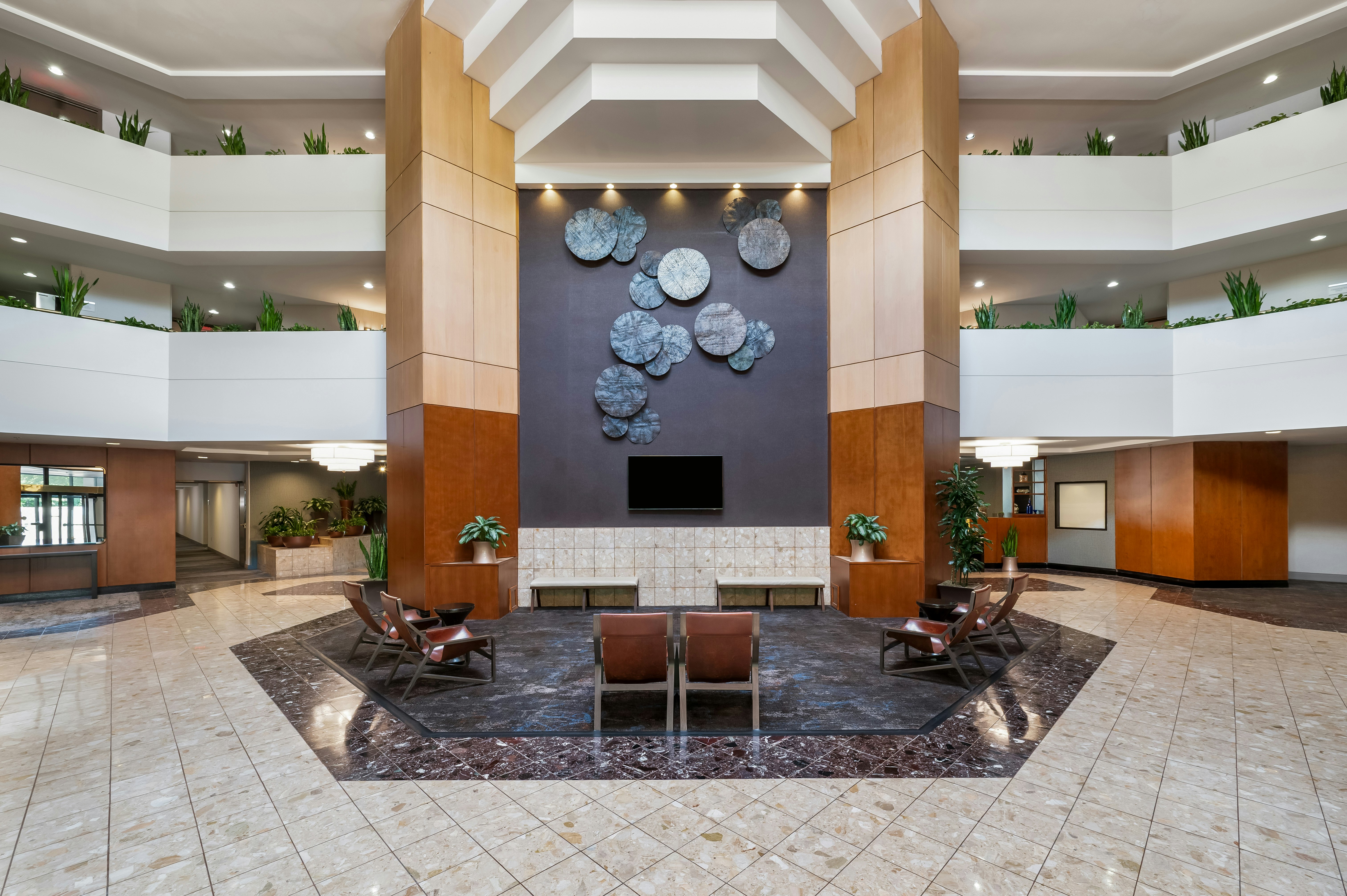 DoubleTree Suites by Hilton Raleigh - Durham 11/82