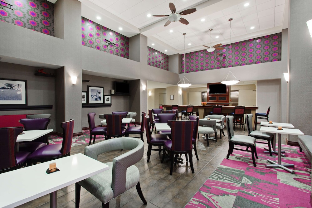 Hampton Inn Suites Oakland Airport 43/63