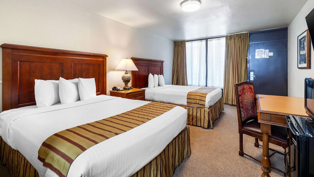 Magnuson Grand Hotel and Conference Center Tyler 18/59