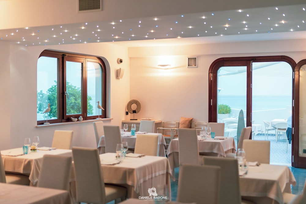 Baia Delphis Resort 47/59