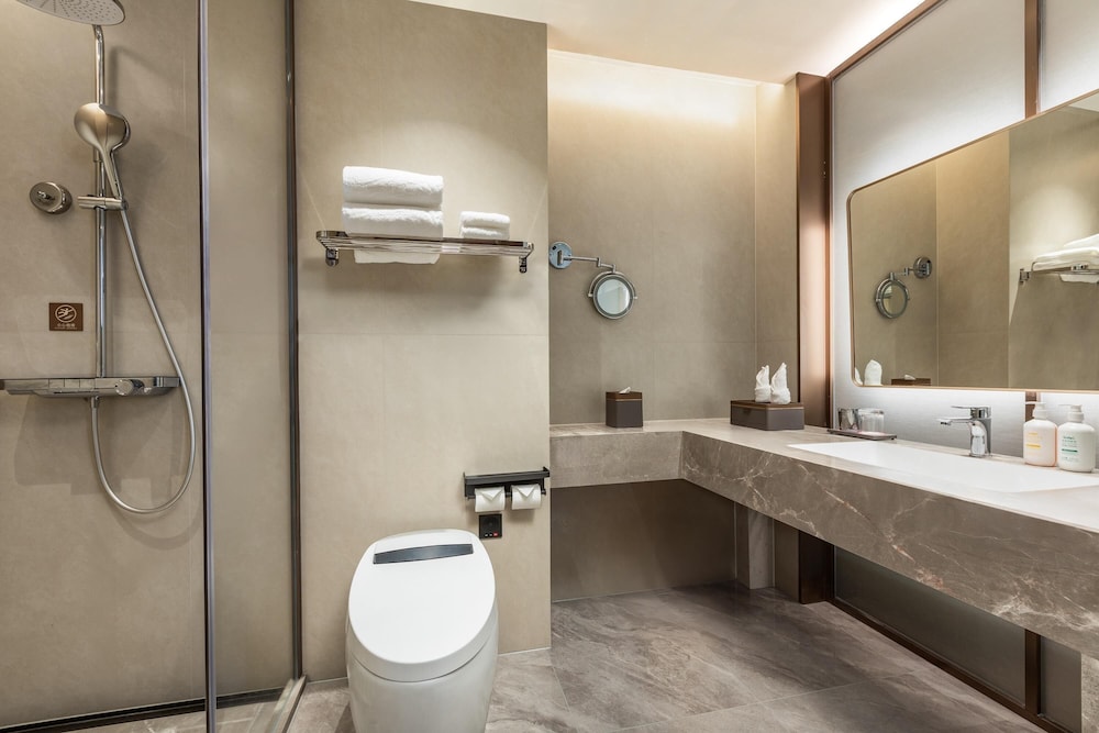 Ramada by Wyndham Zhaoqing Dawang 36/38