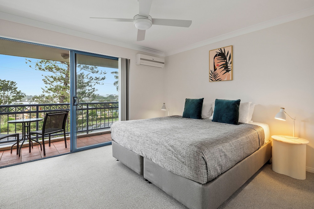 2 Bedrooms, Superior, Villa, King and Twin Beds, Two Story