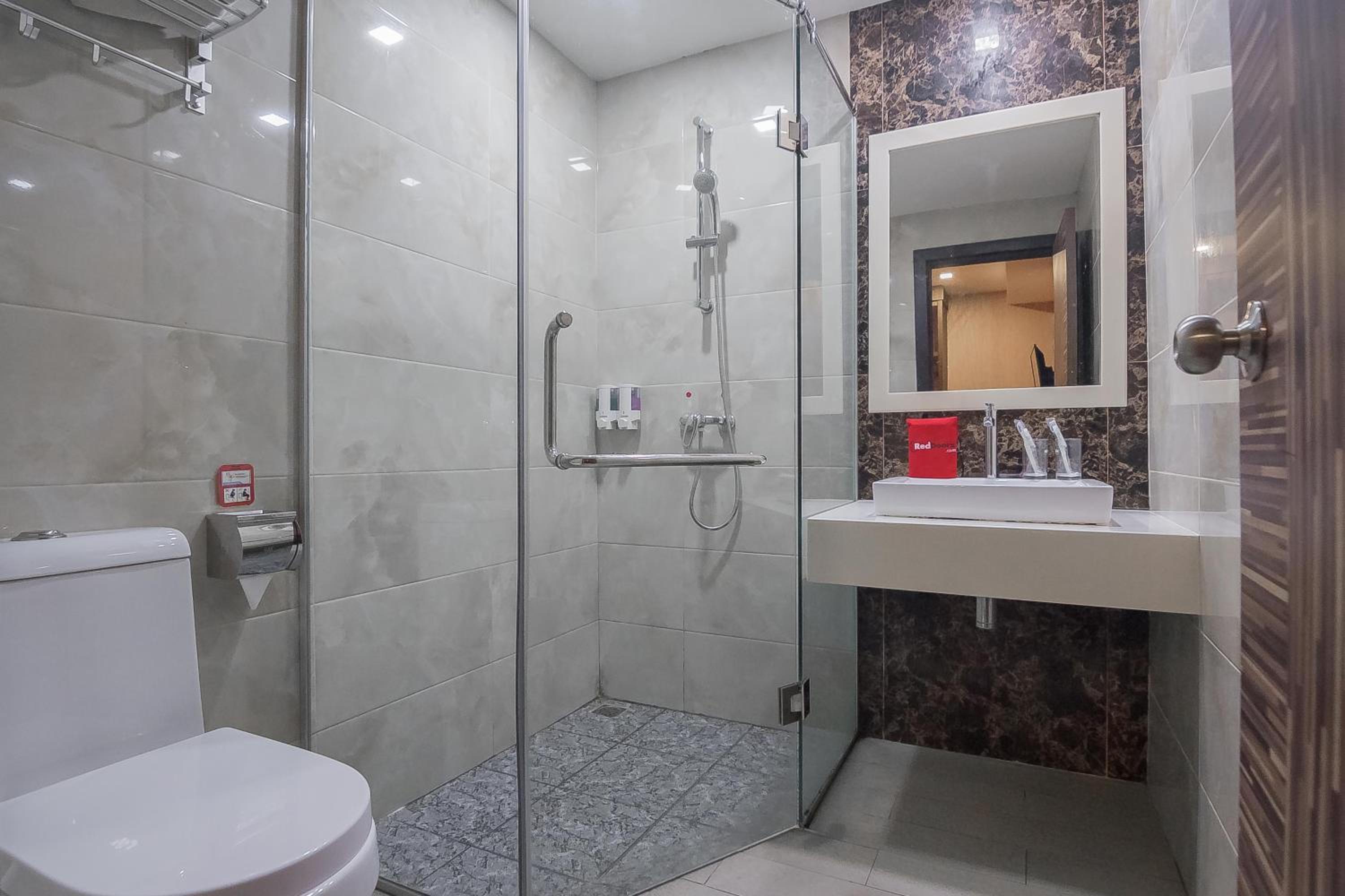 Paragon Nagoya Hotel Batam 56/58