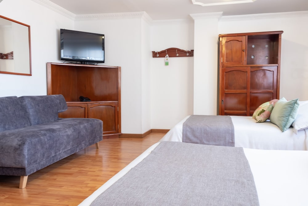 Ayenda 1066 Virrey Centro 45/59