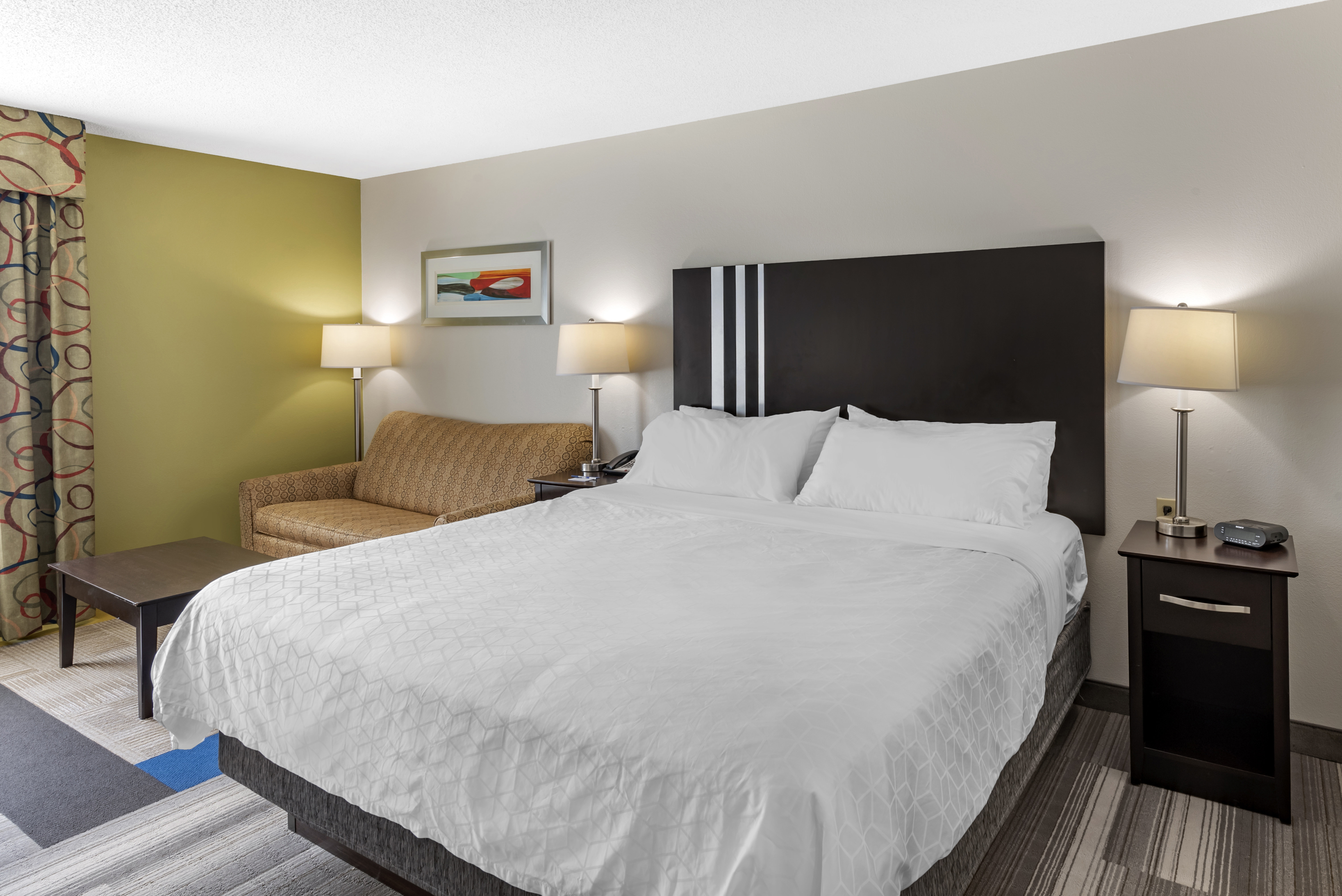 Holiday Inn Express Hotel & Suites Cincinnati-Blue Ash 18/72