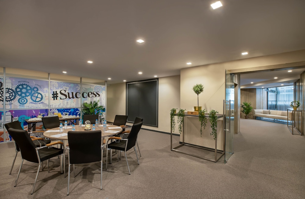 Odyssee Boutique Hotel Casablanca 36/41