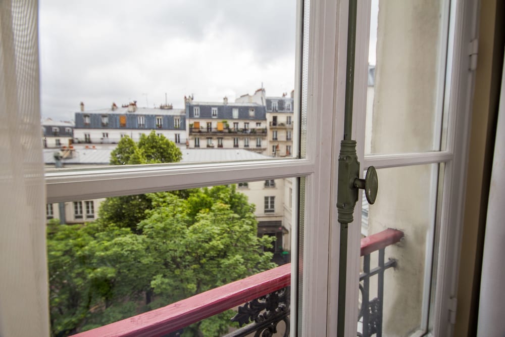 HOTEL MONTMARTRE 41/48