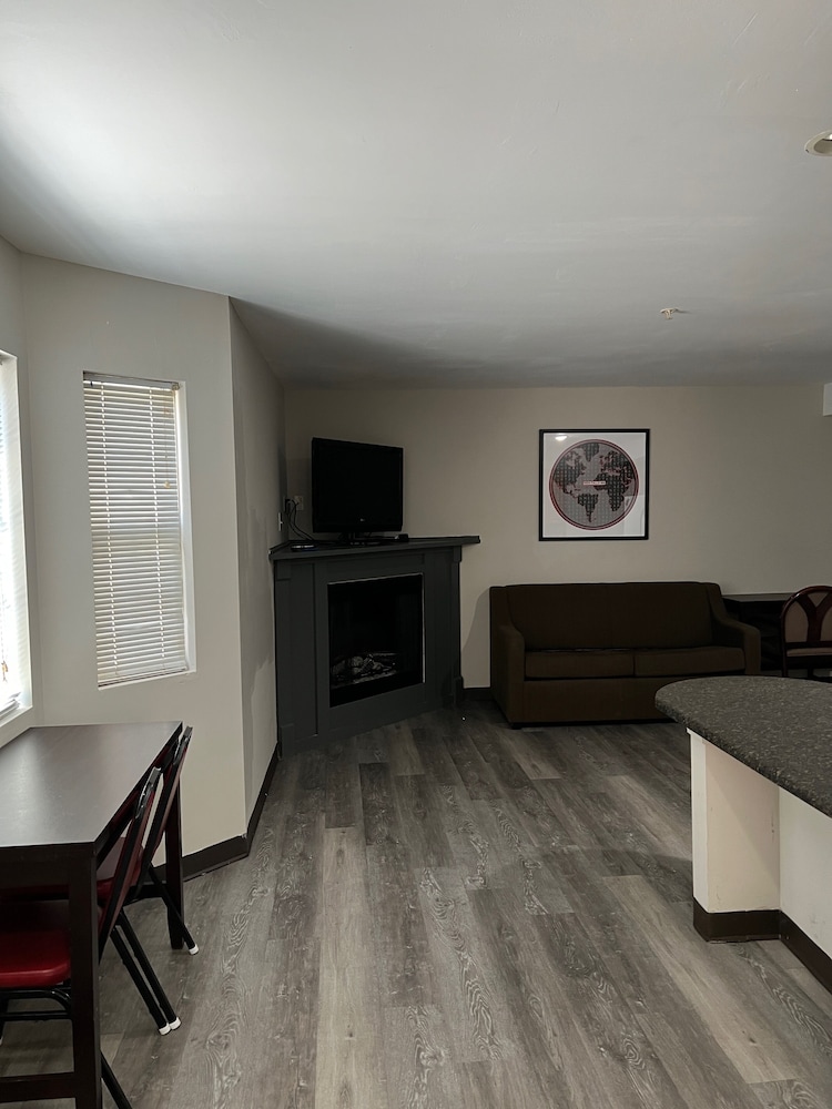 High Falls Hide-A-Way Lodging 26/49