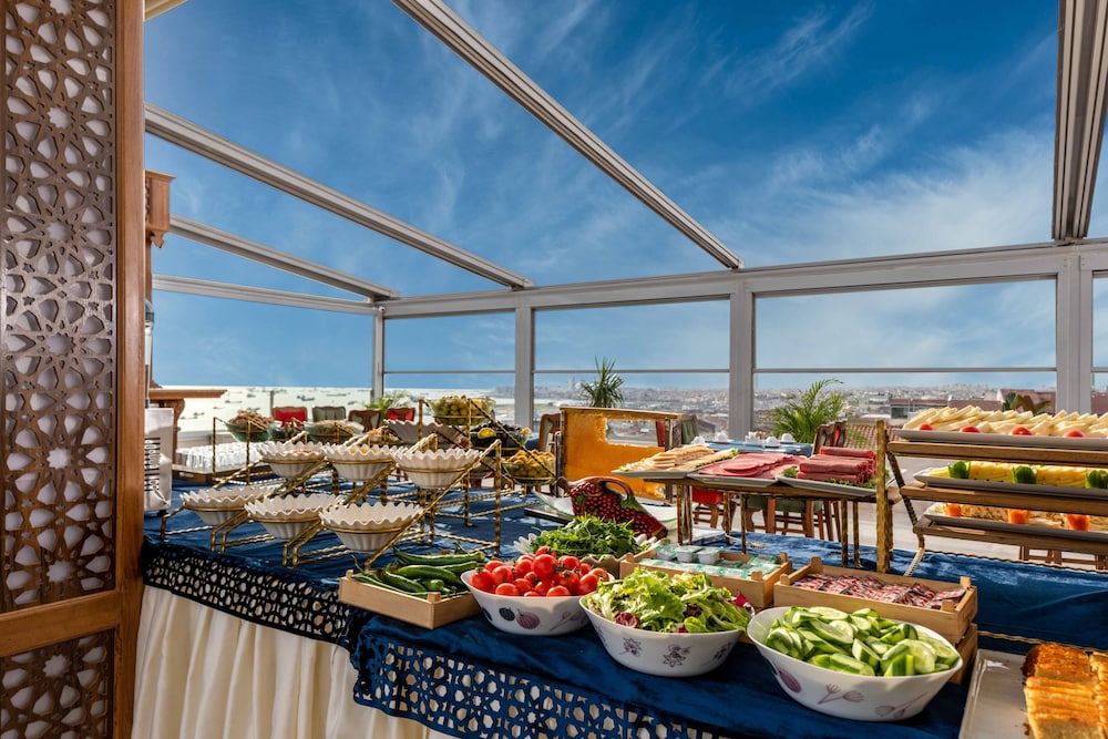 Sultanhan Hotel 59/71