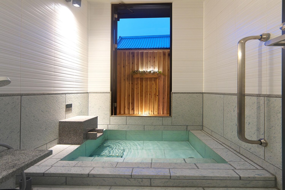 Kusatsu Hotel 3/61