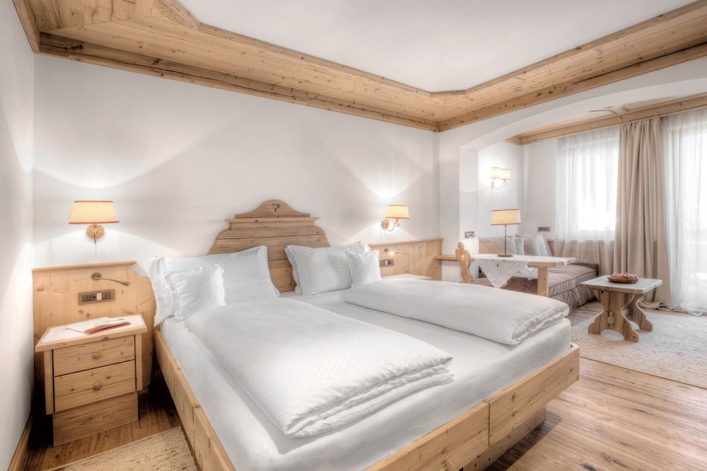 Hotel Tyrol 24/66
