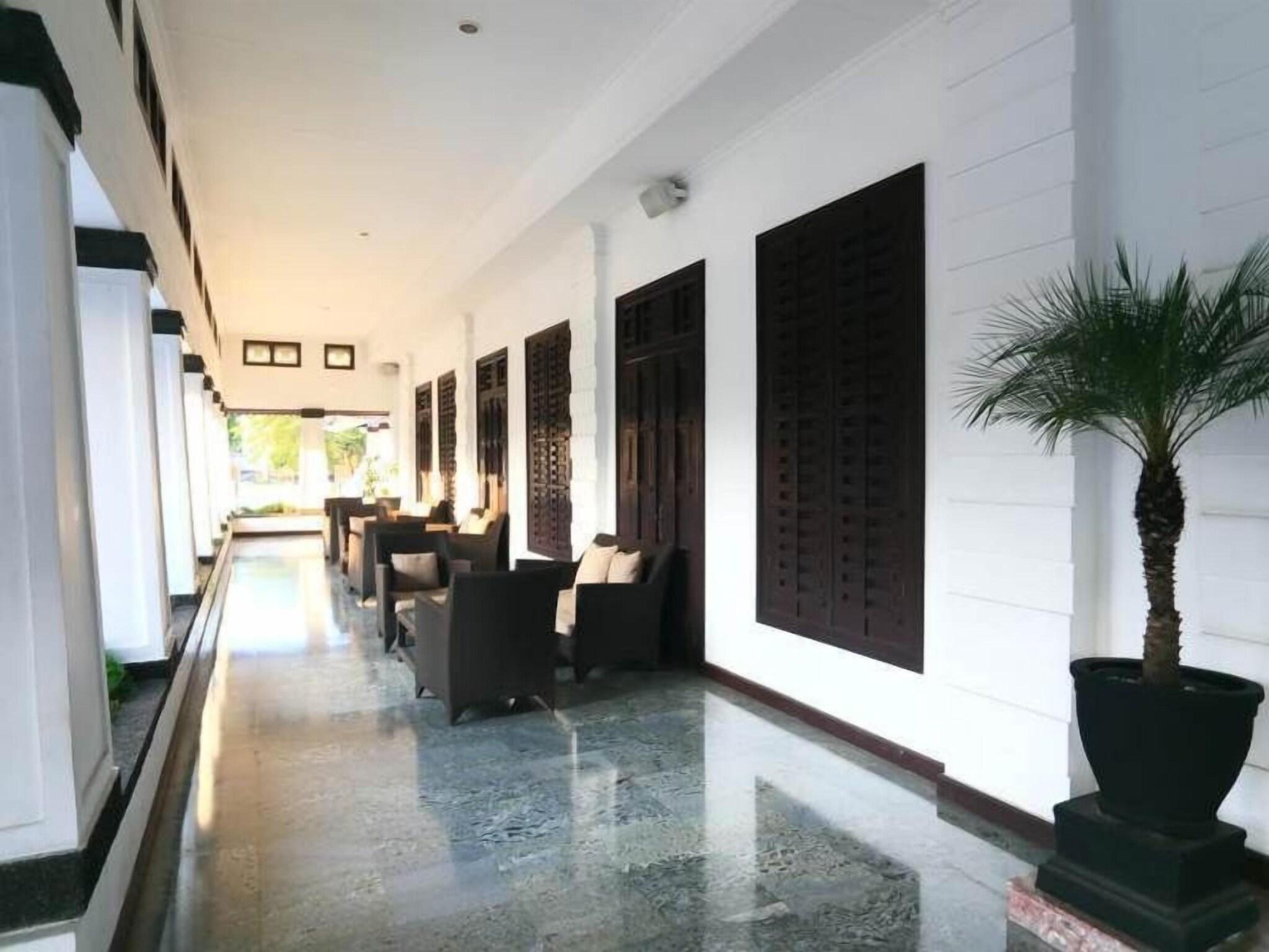 Hotel Merdeka Kediri 6/20