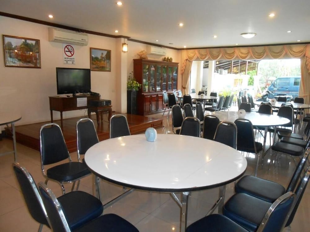 Chaleunehoung Hotel 13/19