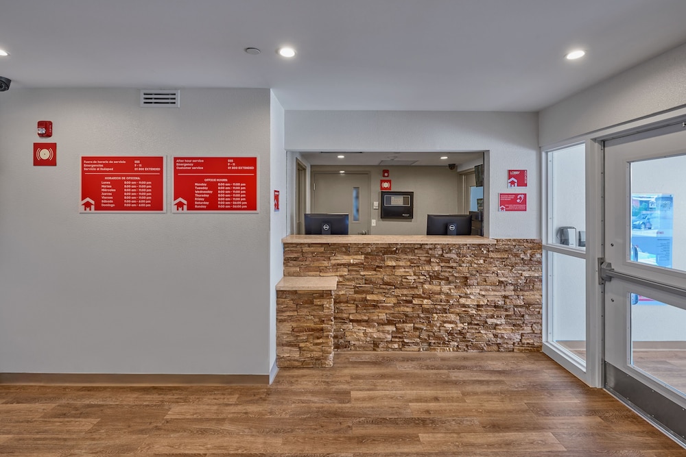 Extended Suites Queretaro Juriquilla 9/50