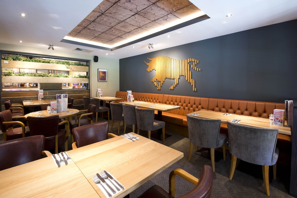 Premier Inn Farnham 30/46