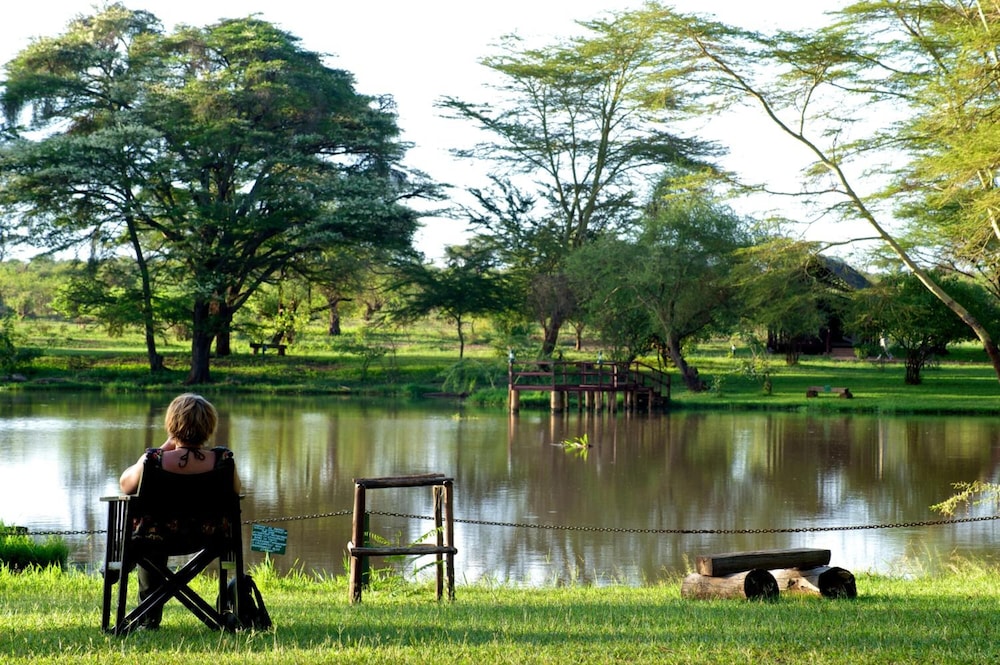 Voyager Ziwani Tented Camp 22/43