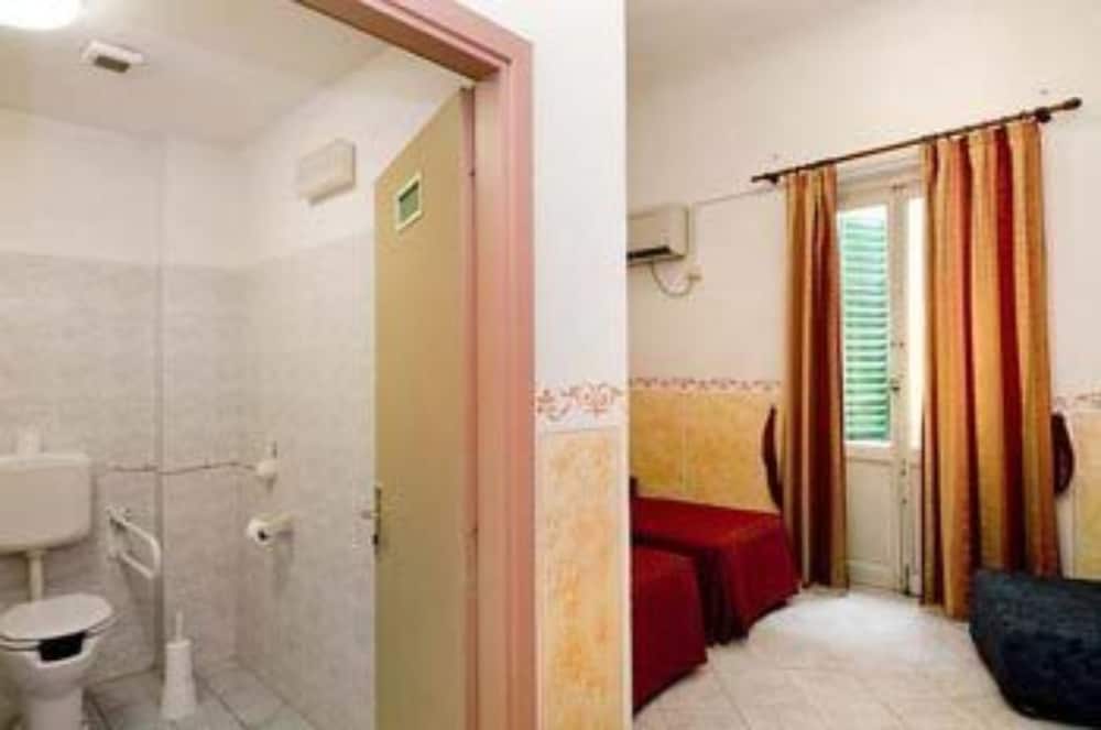 Florence Hotel Palazzuolo 41/47