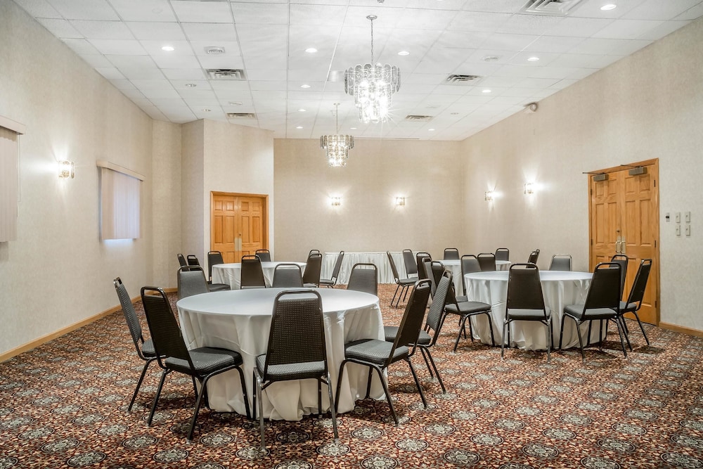 Comfort Inn The Pointe Niagara Falls, NY 43/47