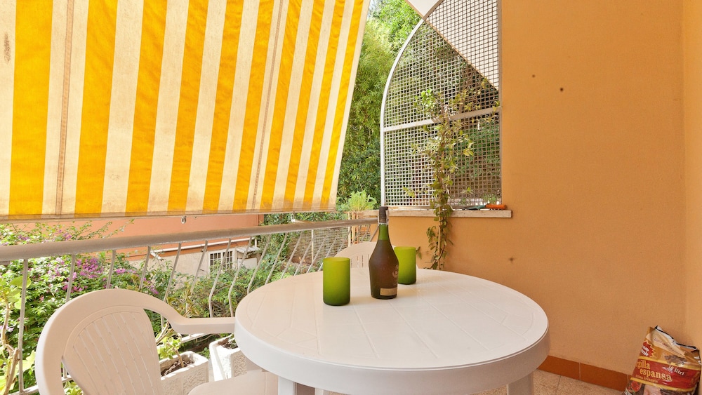 Rental In Rome Pateras Flower 19/24