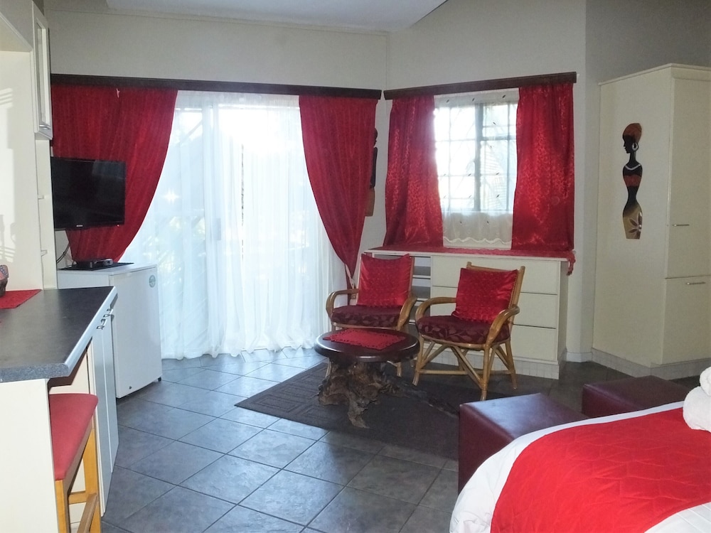 Tatenda Guesthouse 12/38
