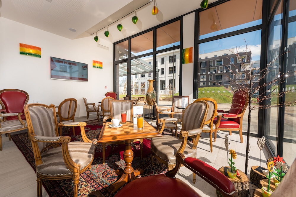 K Hotel 43/49