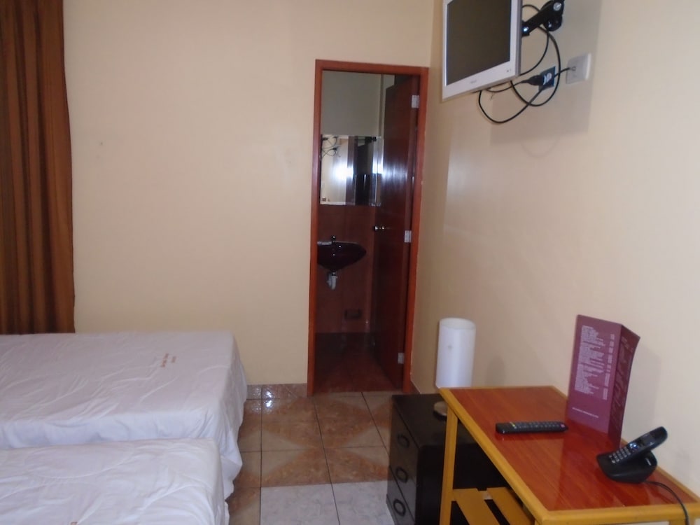 ROYAL INCA HOTEL 14/63