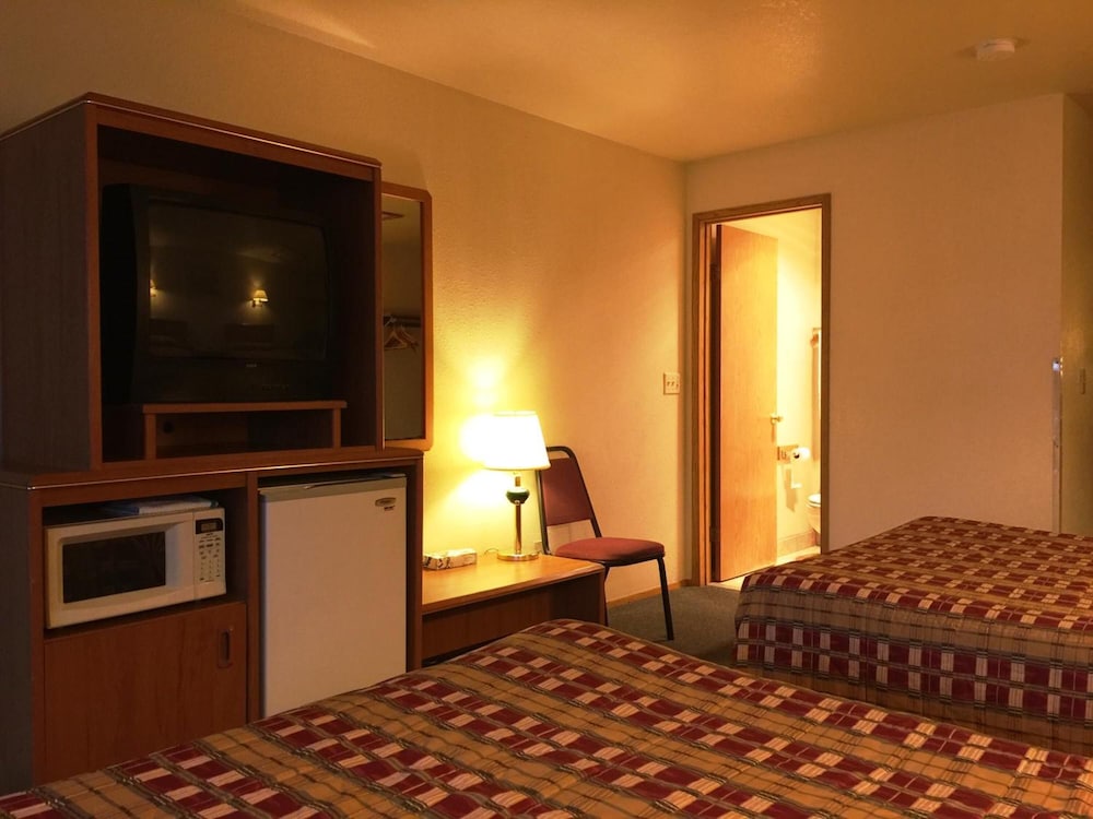 Milwaukie Inn Portland South 33/55