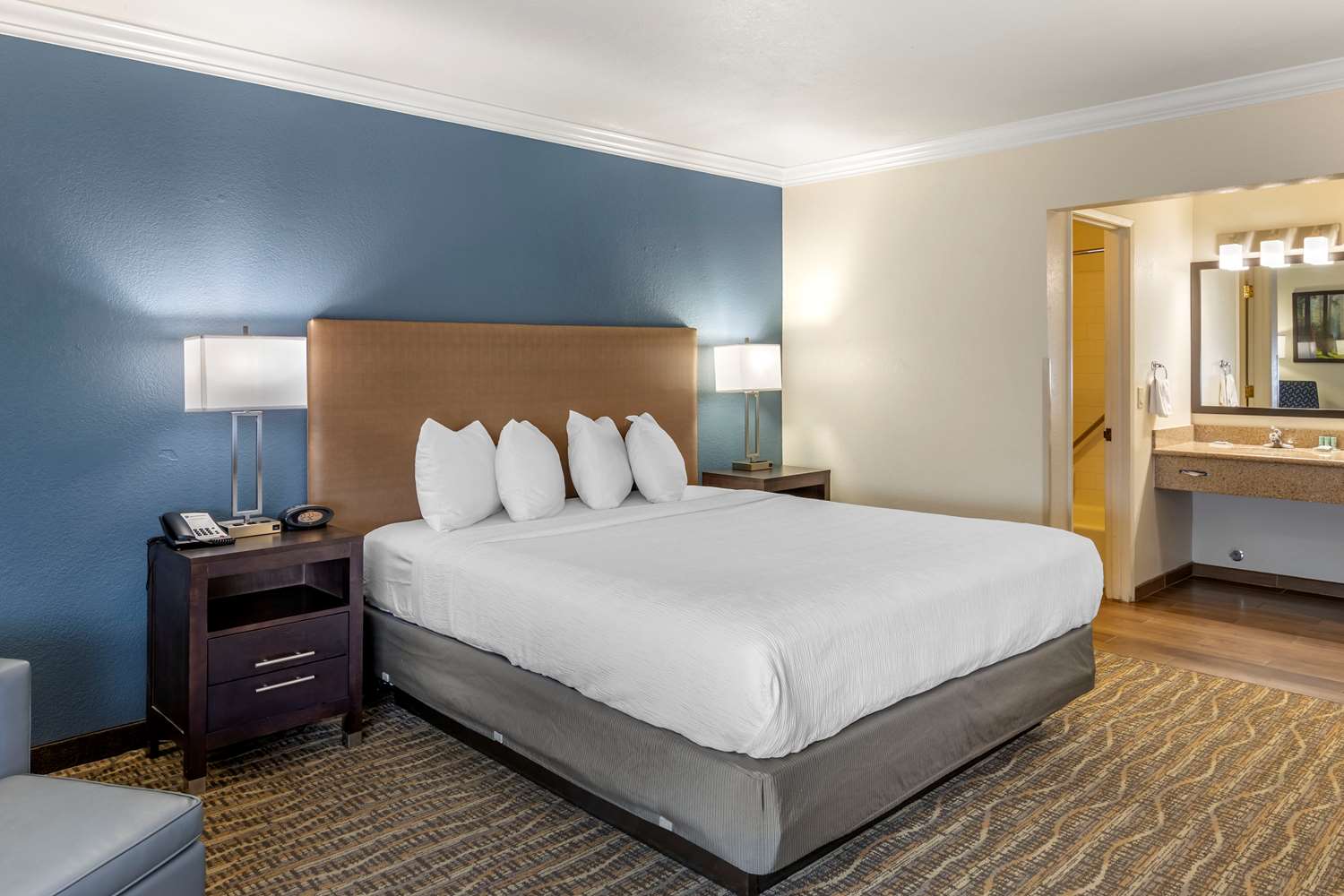 غرفة بسرير كينج، Best Western Town & Country Lodge 5/7