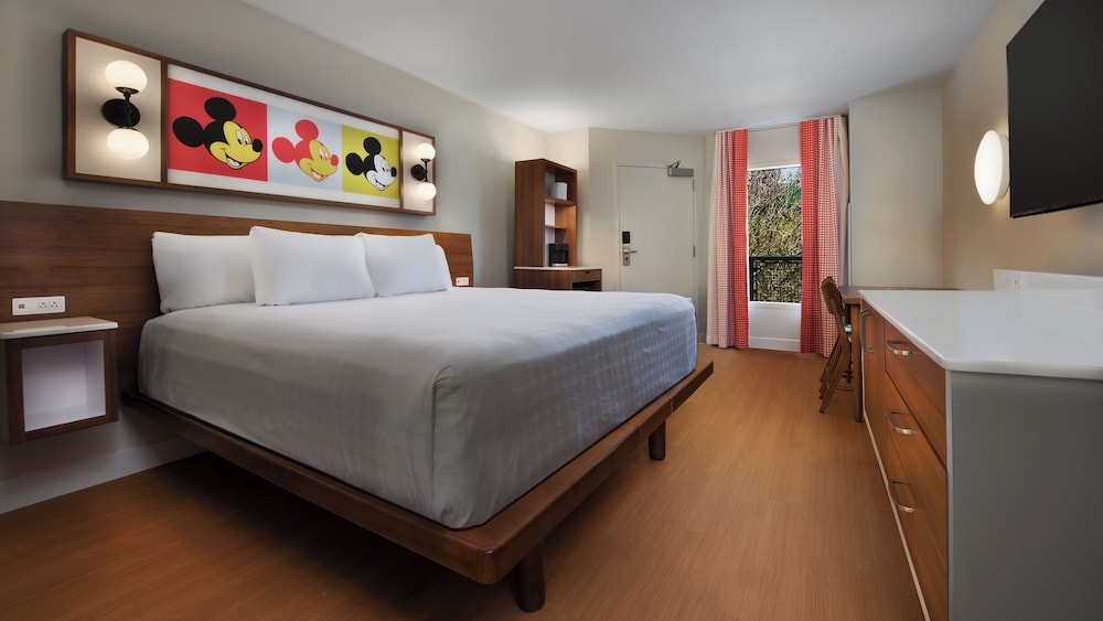 Disneys Pop Century Resort 19/50