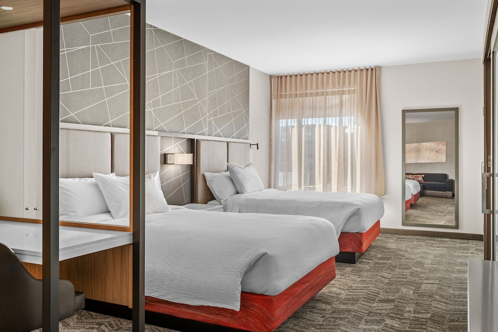 SpringHill Suites by Marriott Menomonee Falls 3/22