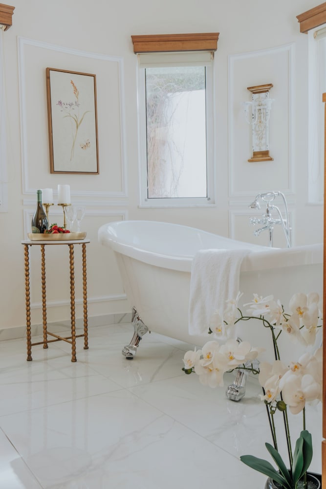 Wine Dark Sea Villa Artemis 50/50