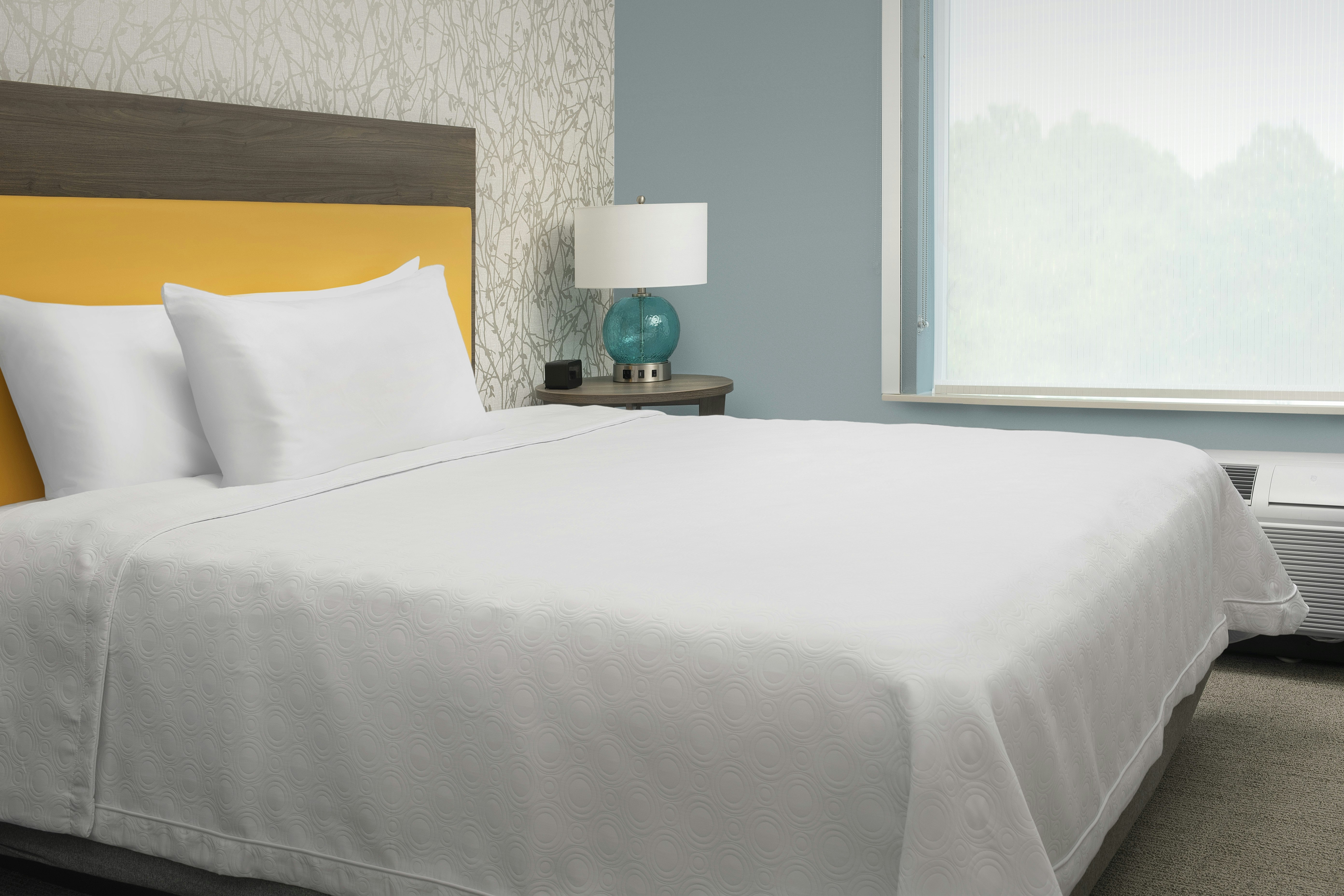 STUDIO, KING BED, ACCESSIBLE